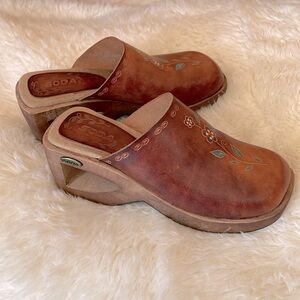 Vintage Y2K Soda wooden leather suede heeled clogs 7.5 8